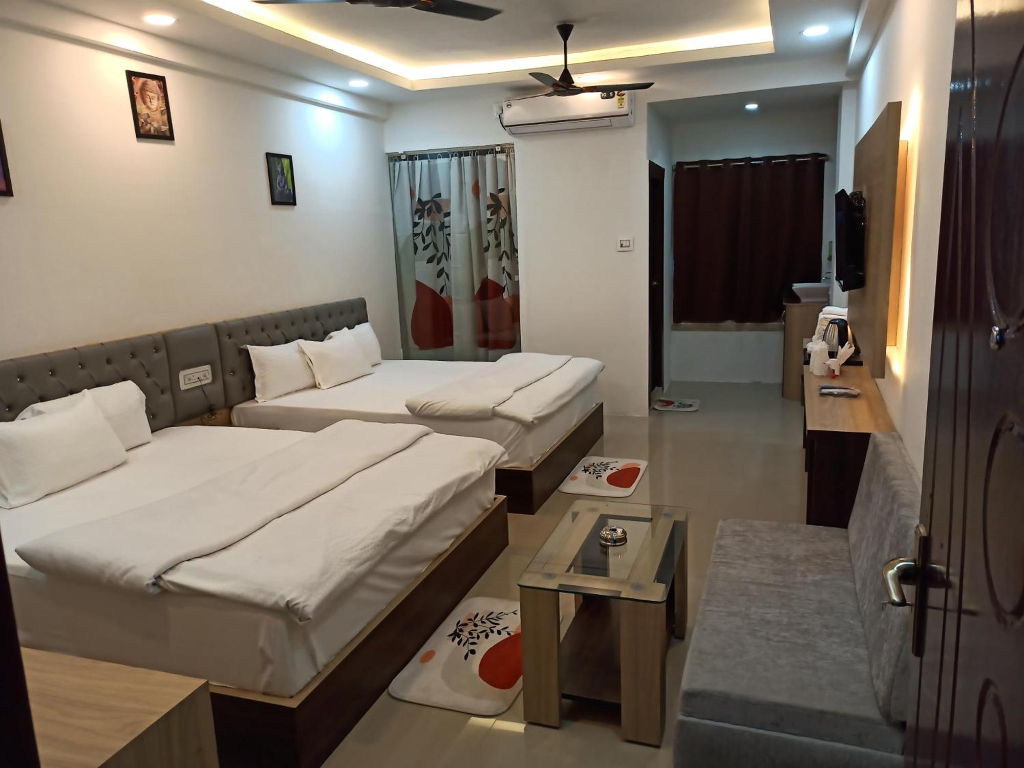 Gods County Hotels & Resorts Tarapith Exterior foto